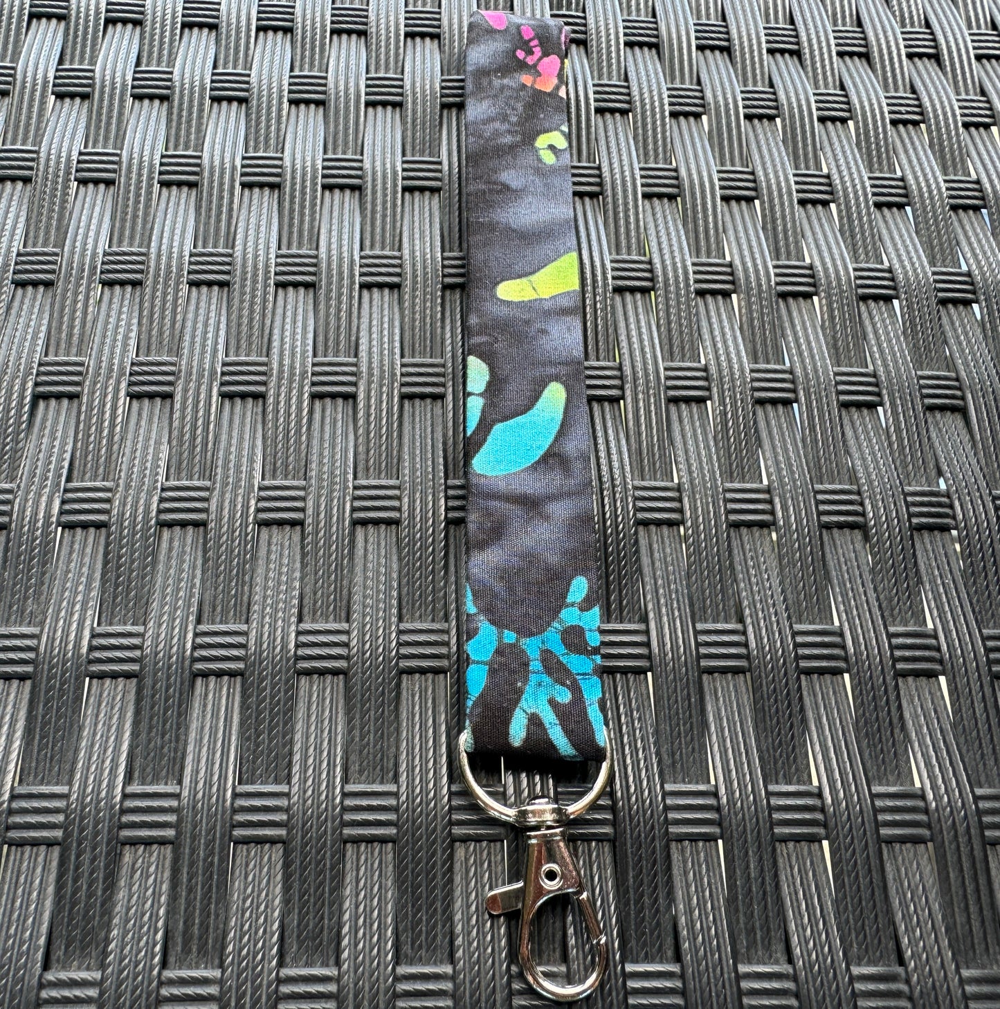 Keychain Wristlet for women, Keychain Wristlet Hawaiian prints.